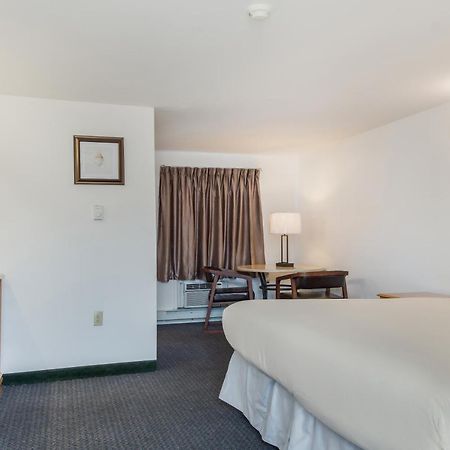 Americas Best Value Inn Hyannis Хаянис Екстериор снимка