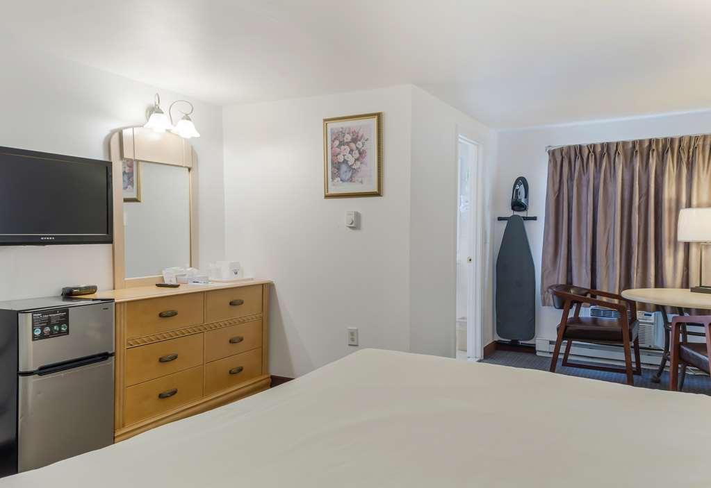 Americas Best Value Inn Hyannis Хаянис Стая снимка