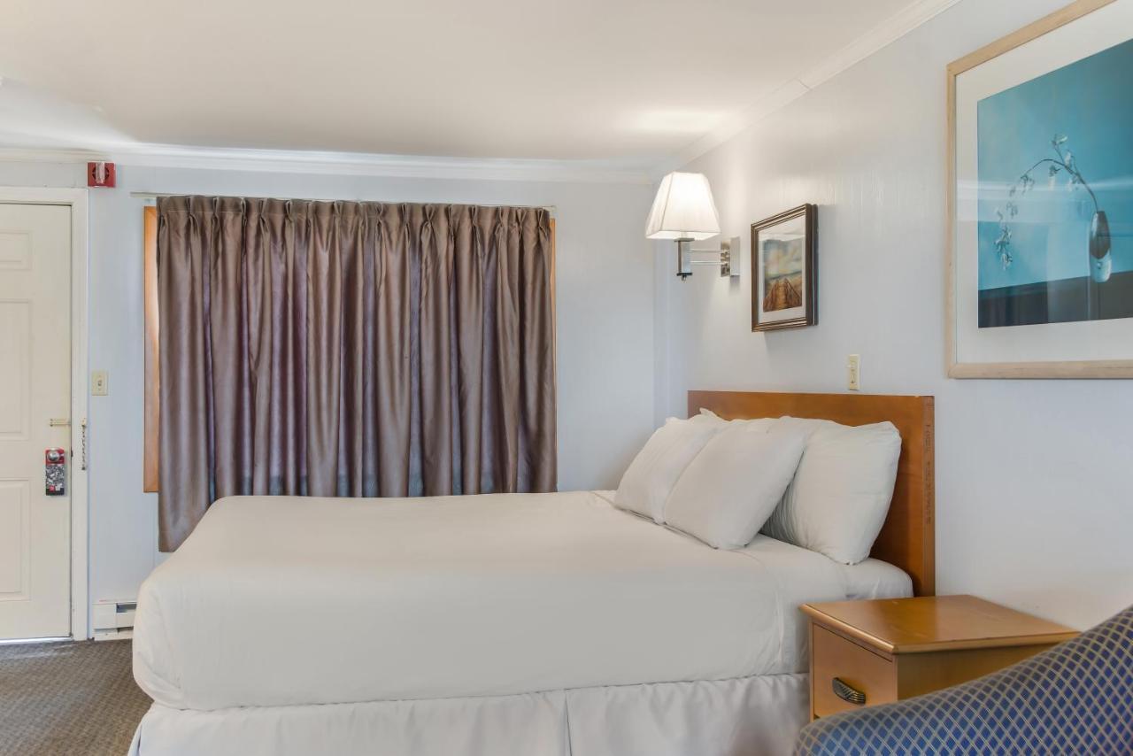 Americas Best Value Inn Hyannis Хаянис Екстериор снимка