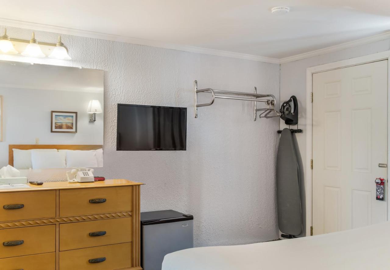 Americas Best Value Inn Hyannis Хаянис Екстериор снимка