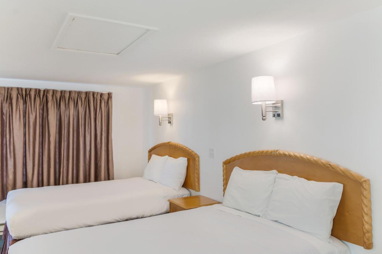 Americas Best Value Inn Hyannis Хаянис Екстериор снимка