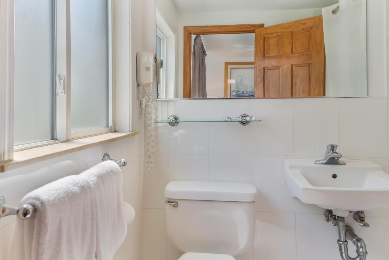 Americas Best Value Inn Hyannis Хаянис Екстериор снимка
